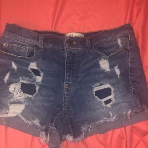 Mudd lowrise midi shorts